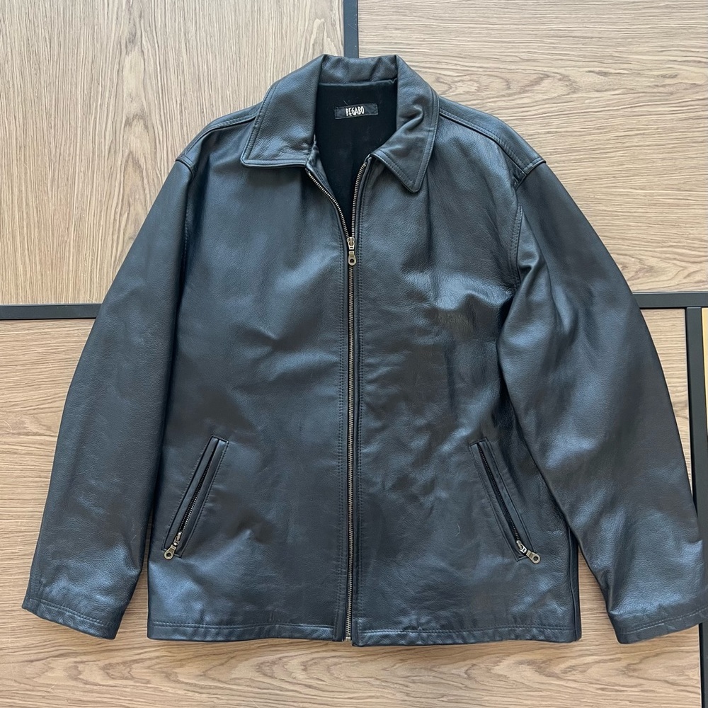 100% Men’s Pegabo leather jacket. Size medium, black.